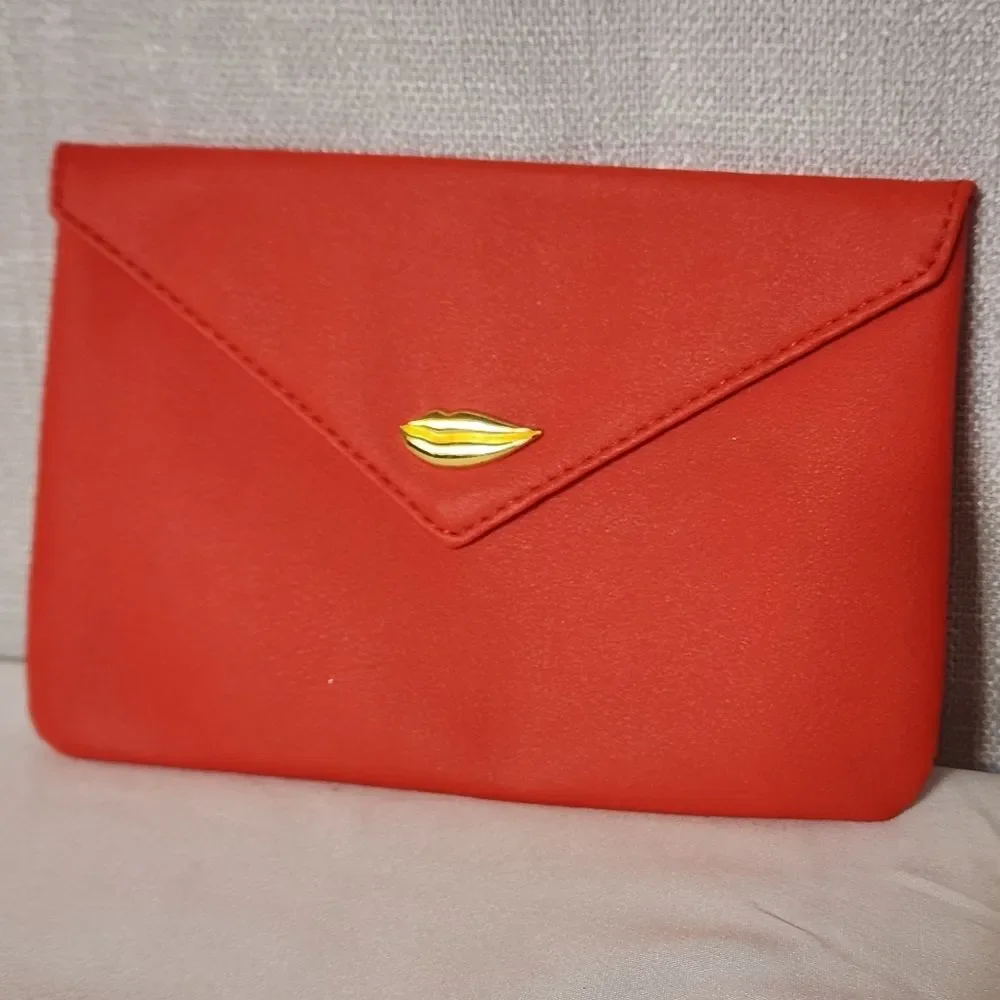 Ipsy Cosmetic Makeup Travel Organizer Purse SWAK Sealed With A Kiss